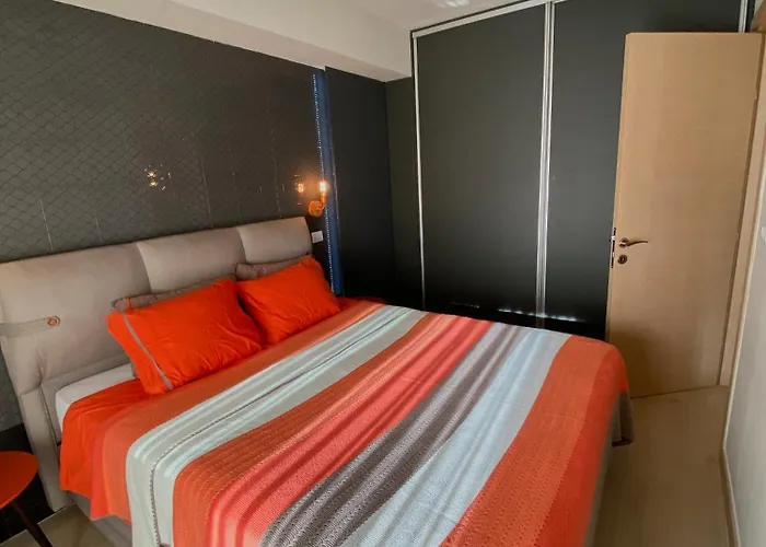 Stylish Apartment, Skopje Centre - Private Parking - Panoramic Views