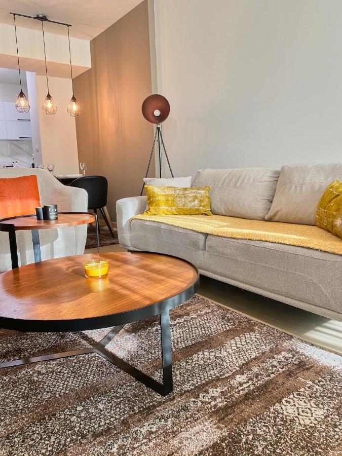 Stylish Apartment, Centre - Private Parking - Panoramic Views Apartment Skopje