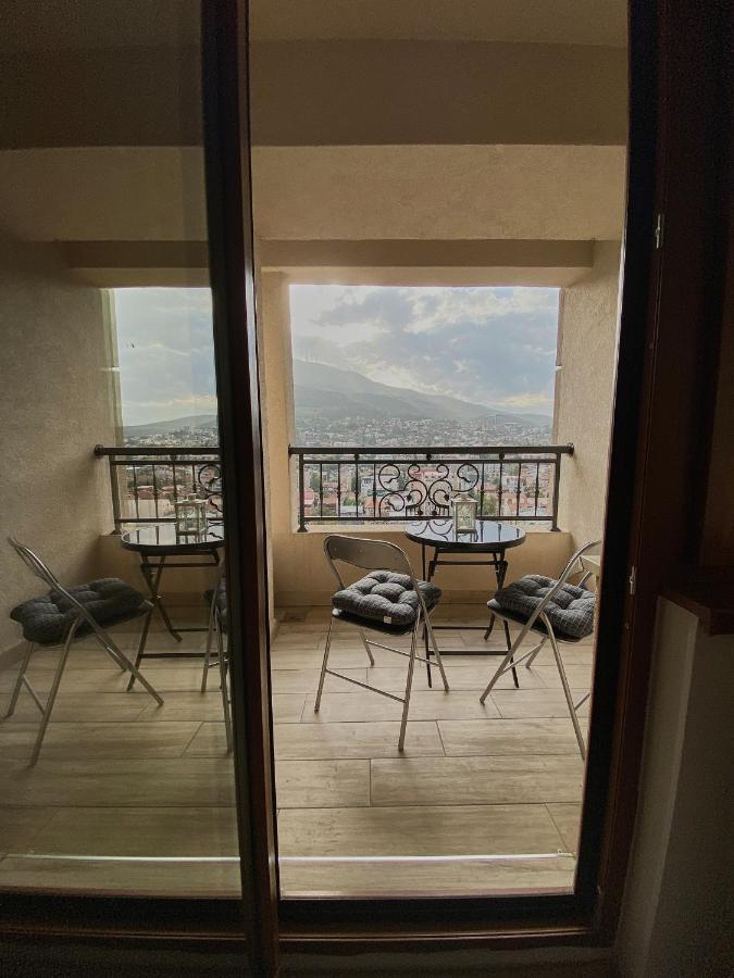Stylish Apartment, Centre - Private Parking - Panoramic Views * Skopje